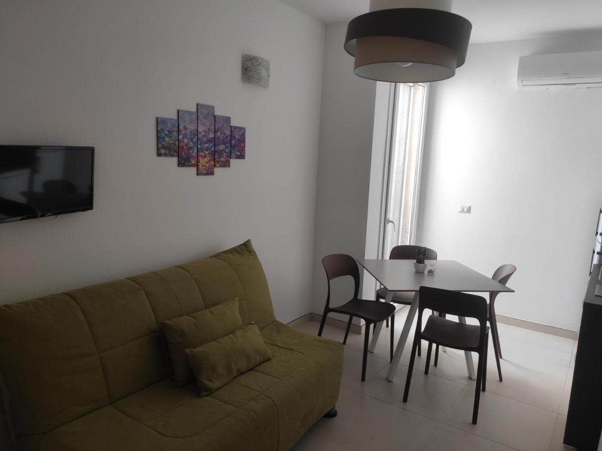 Casa Vacanze Rossini 切萨雷奥港 外观 照片
