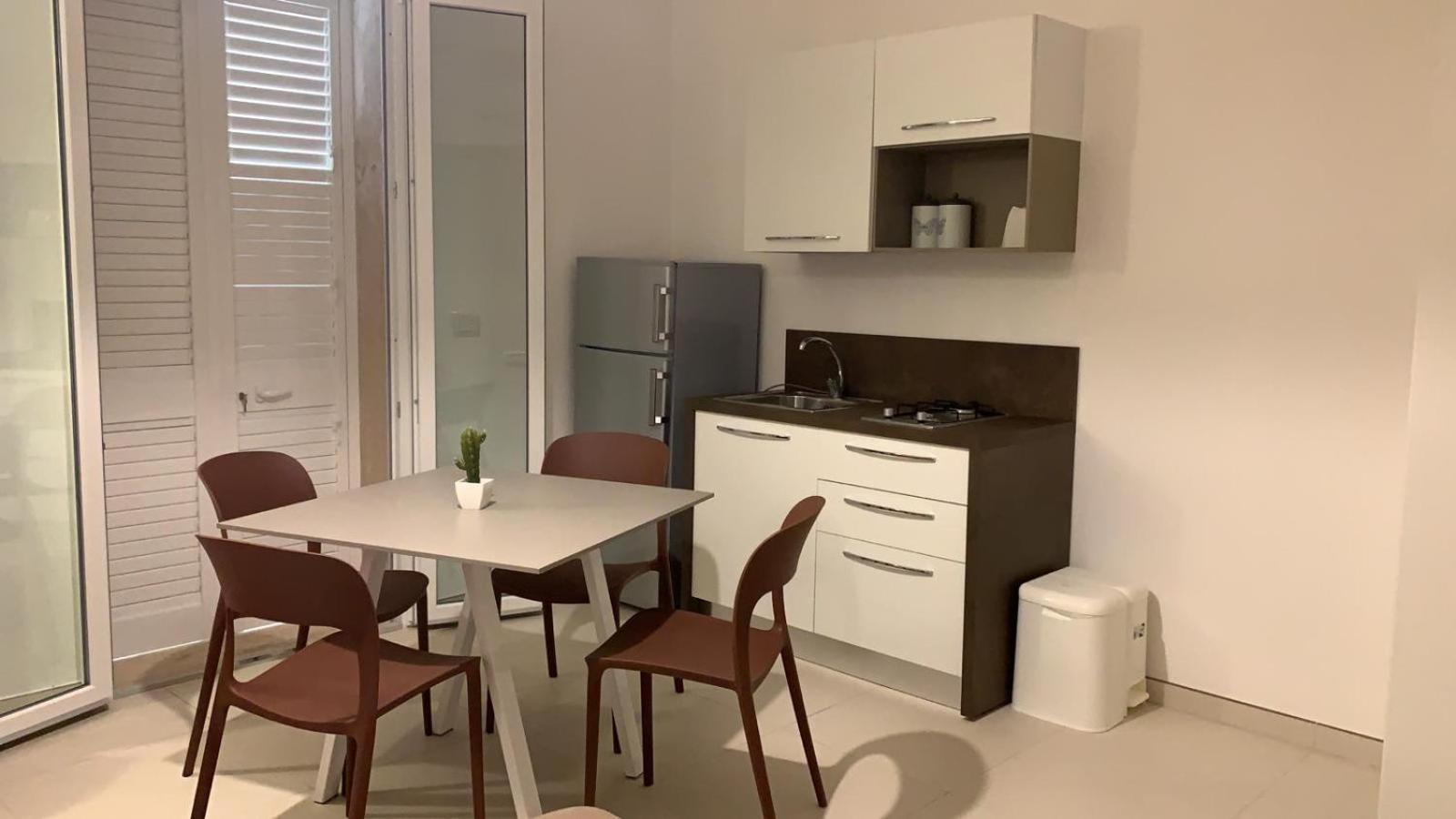 Casa Vacanze Rossini 切萨雷奥港 外观 照片